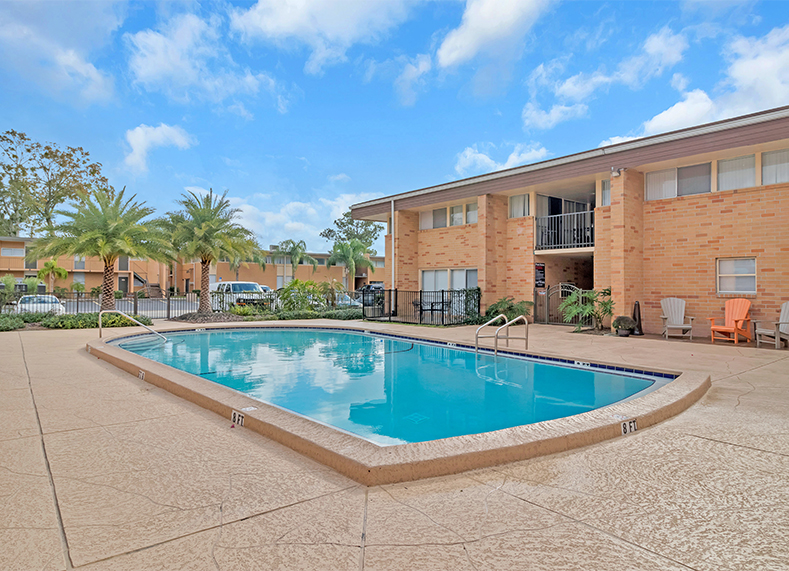 The Landings at Southpoint Pool